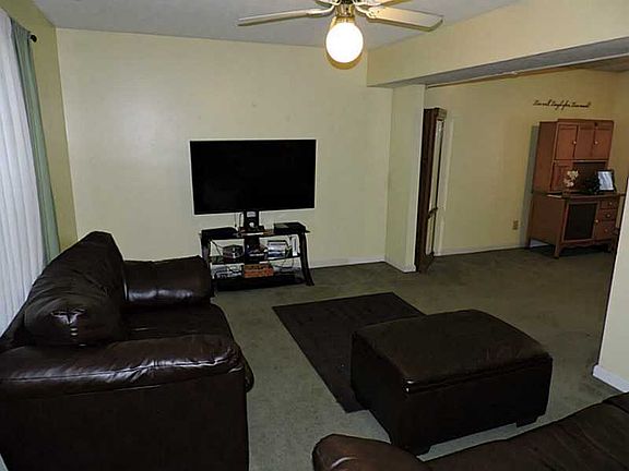 4th image of 1640 N Park Terrace Ct