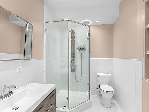 5th image of 66 Madison Ave APT 4E