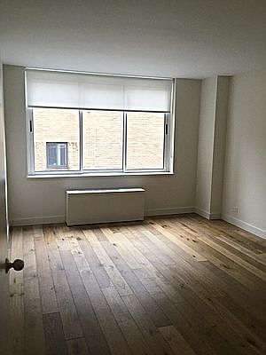 3rd image of 560 W 43rd St APT 4C