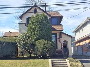 186 Keegans Ln, Staten Island, NY 10308