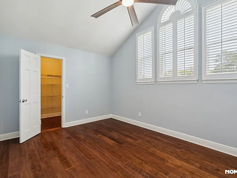 4401 Chula Vis — Photo 11