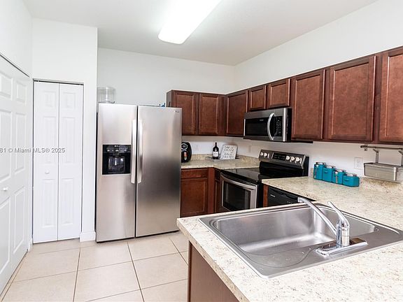 3rd image of 3537 NW 29th Ct