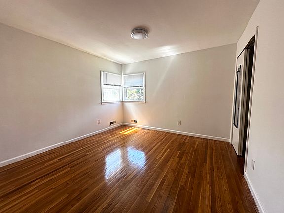 5th image of 36 Pacific Ave Floor 1