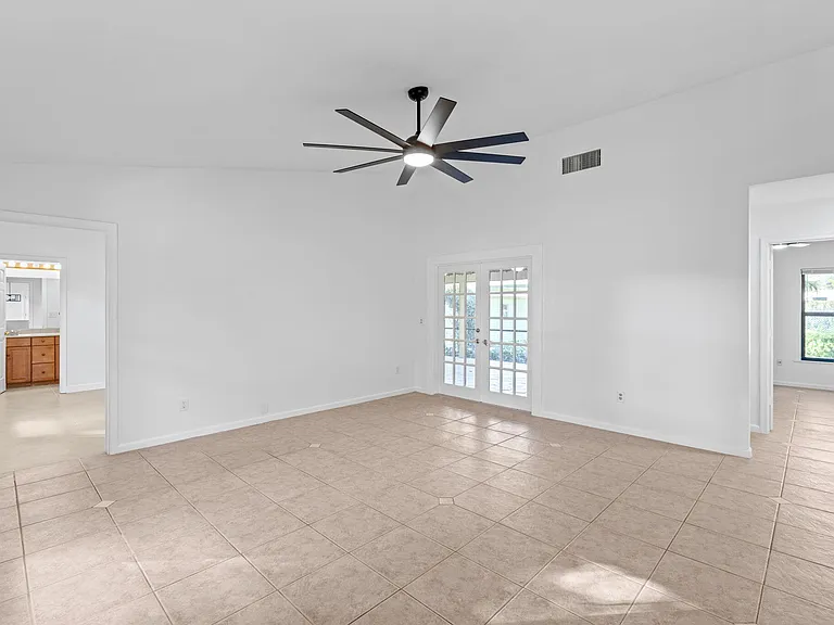 11989 Persimmon Blvd — Photo 6