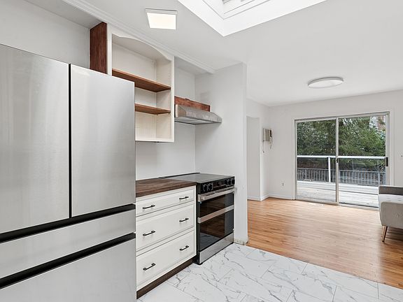 4th image of 5 Cattalo Cir
