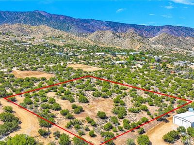 9180 Arena Rd, Pinon Hills, CA, 92372