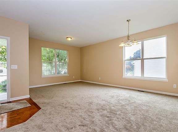 4th image of 38944 Cheshire Dr