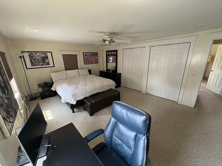 231 River Dr #2 — Photo 8