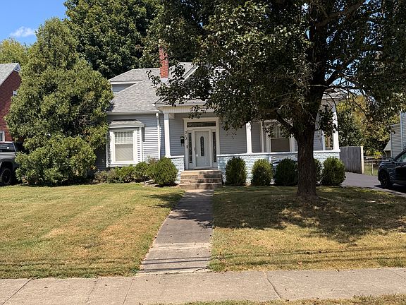 2nd image of 313 College St