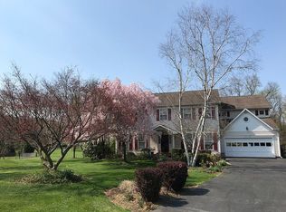19113 Artesian Ct, Derwood, MD 20855