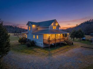 328 Pauls Meadow Dr, Hayesville, NC 28904