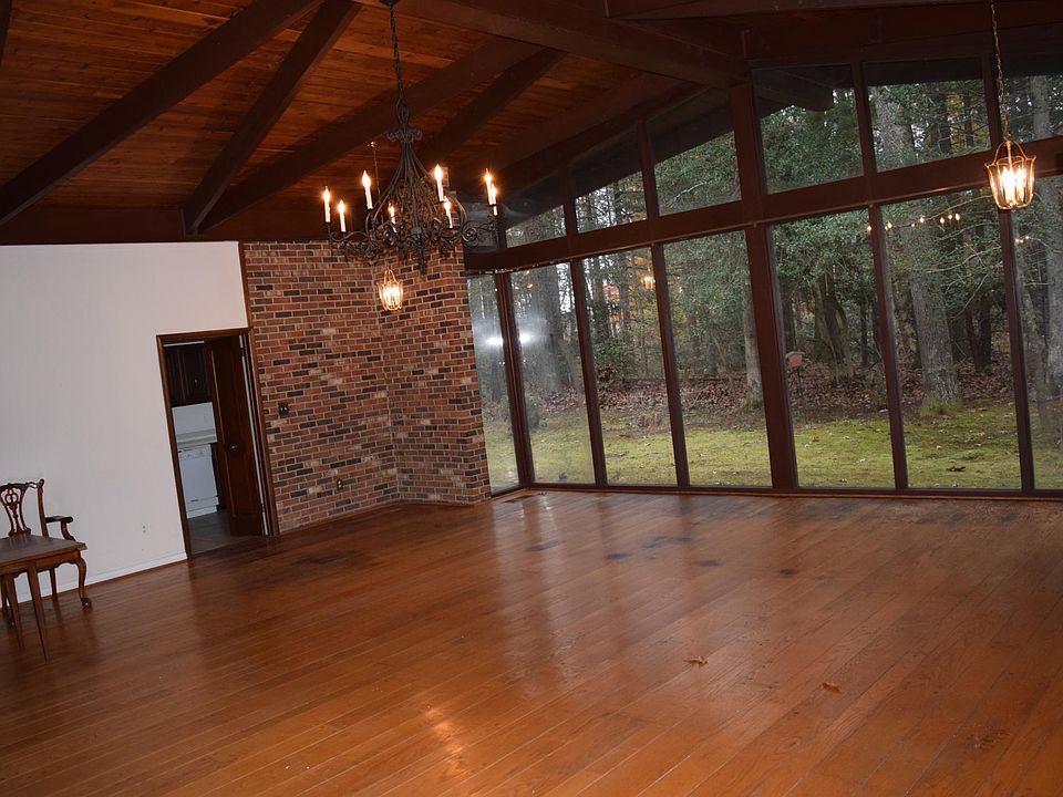 1st image of 966 Millwood Ln