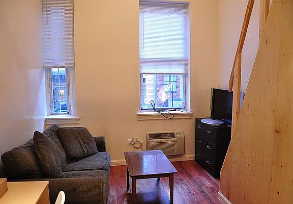 4th image of 133 W 15th St APT 3
