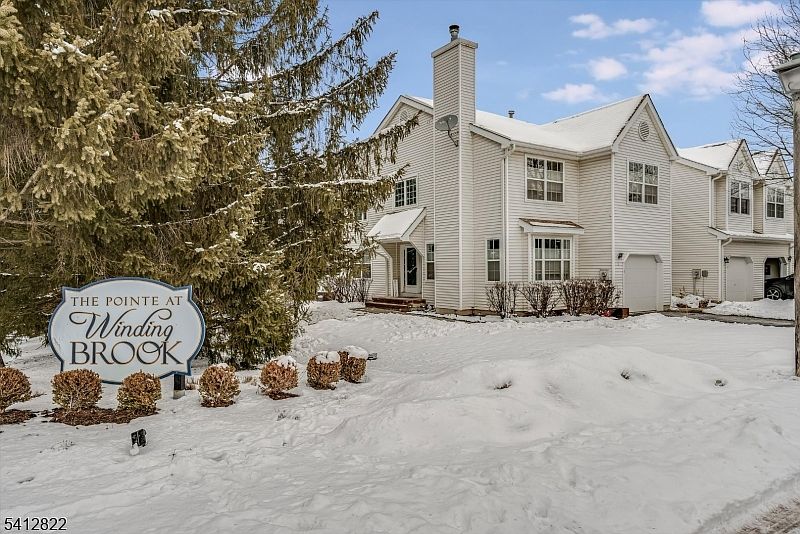 1st image of 1 Weatherhill Rd