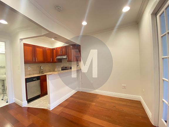 5th image of 400 E 63rd St #3XS