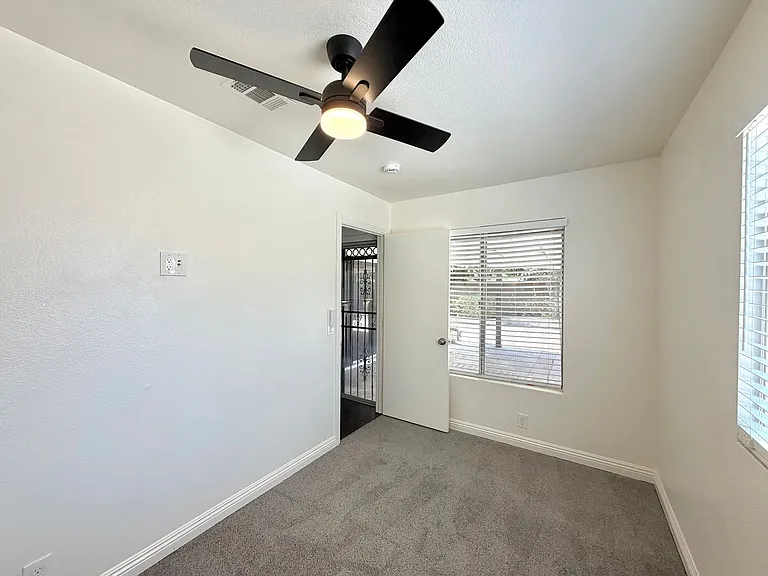 6961 Halstead Ave — Photo 11