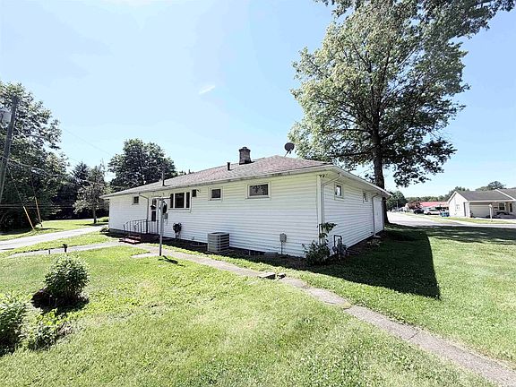 5th image of 704 Virginia St