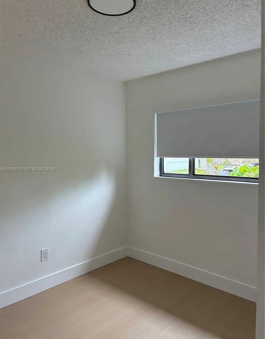 3 bed, 1191 sqft, $2,900 — Photo 2