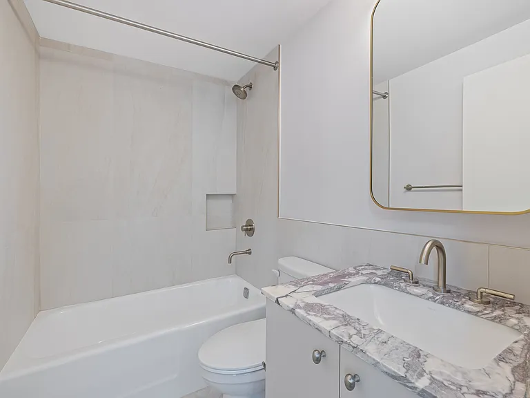 600 Columbus Ave #12H — Photo 7