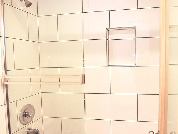 5th image of 1628 S Bundy Dr APT 111