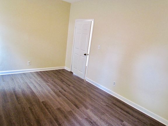 5th image of 400 N 7th Ave