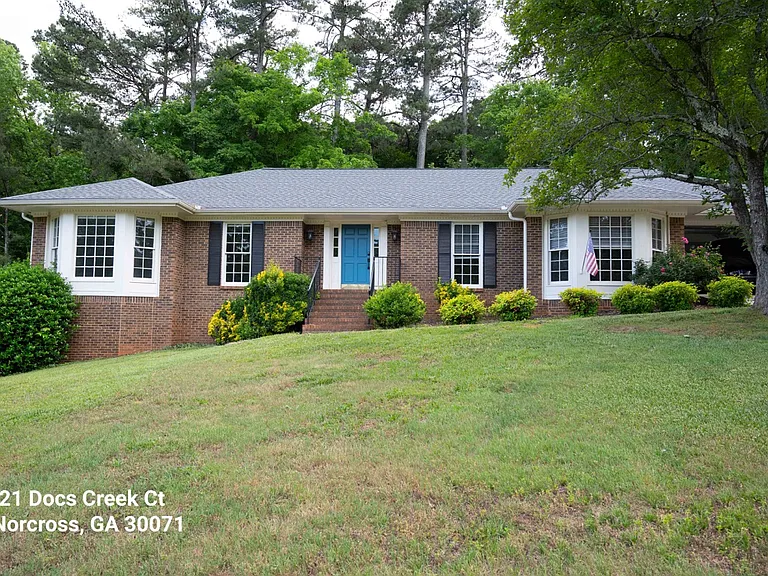 121 Docs Creek Court
Norcross, GA 30071
City of Norcross, 1 mile walk to downtown Norcross
