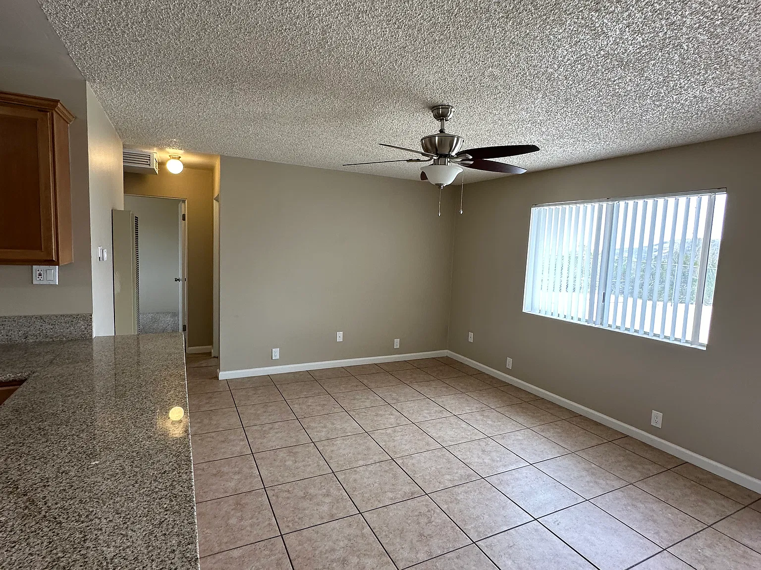 2 bed, $1,150 — Photo 4