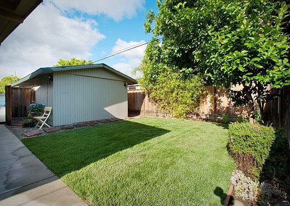 3rd image of 10733 Culbertson Dr