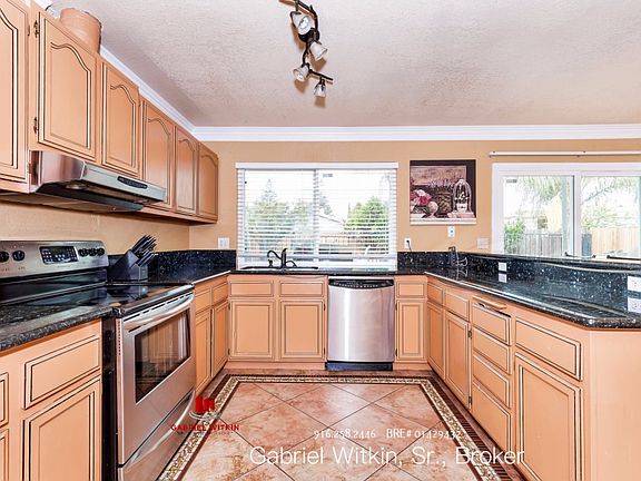 4th image of 6 Tetlow Ct