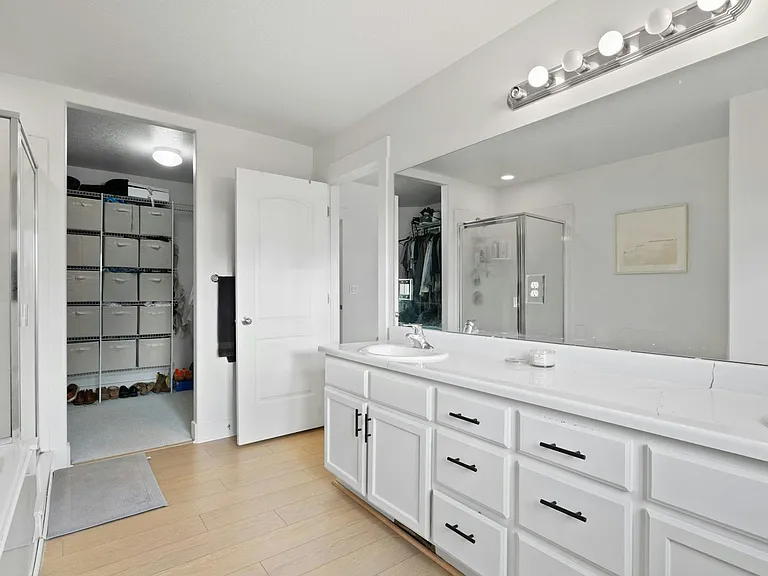 2657 N Elm Dr — Photo 28