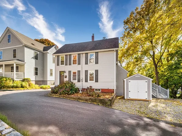 15 Lincoln Ct, Amesbury, MA 01913