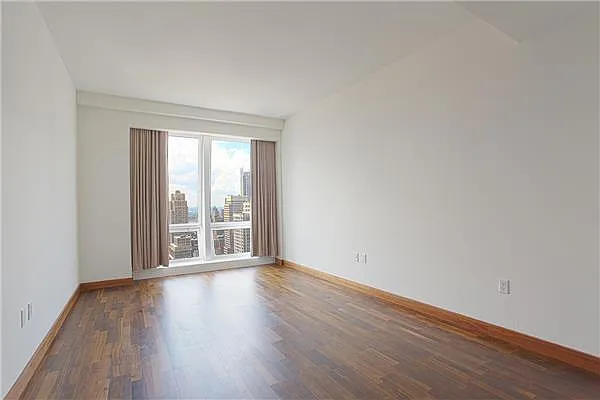 Rented by Metropolitan Res. Partners | media 3