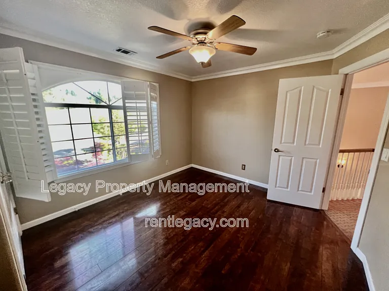 2552 Cotswold Hill Dr — Photo 16