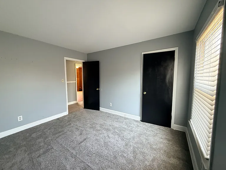 5325 Evanshire Dr — Photo 13