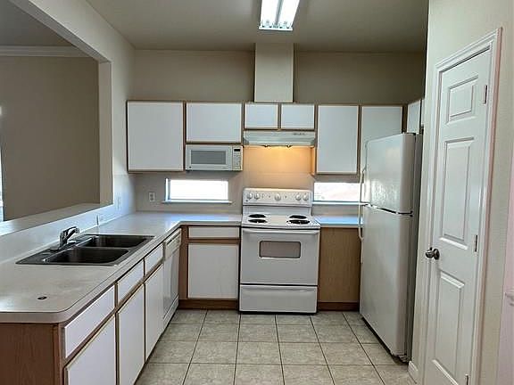 3rd image of 6289 Wilcrest Dr #5303