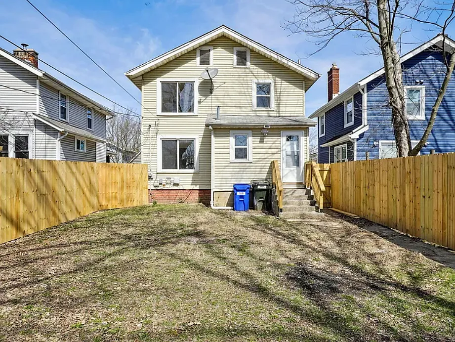 3 bed, 1308 sqft, $700 — Photo 2