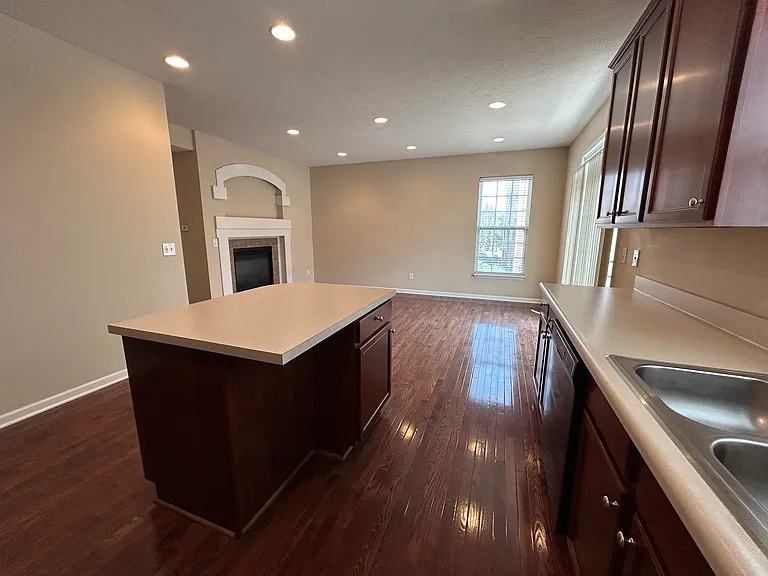 8268 Jo Ellen Dr — Photo 12