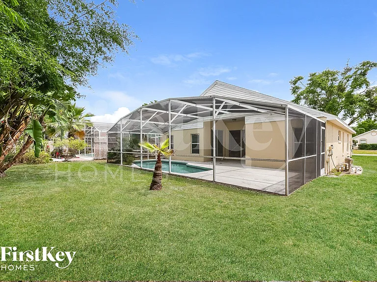 2639 Chatham Cir — Photo 14