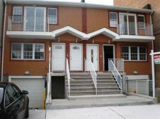 306 E 35th St, Brooklyn, NY 11203