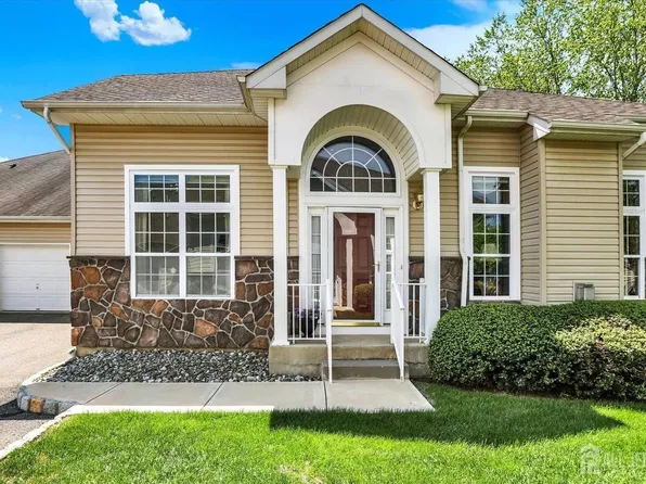 102 Schindler Dr S, Monmouth Junction, NJ 08852