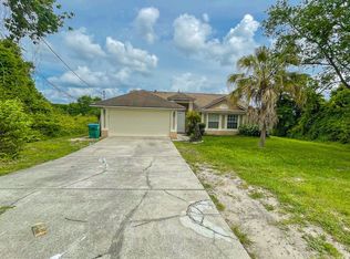 220 W Embassy Dr, Deltona, FL 32725