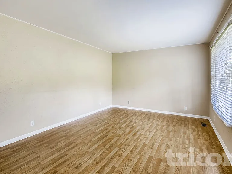 217 Shevel Dr — Photo 7