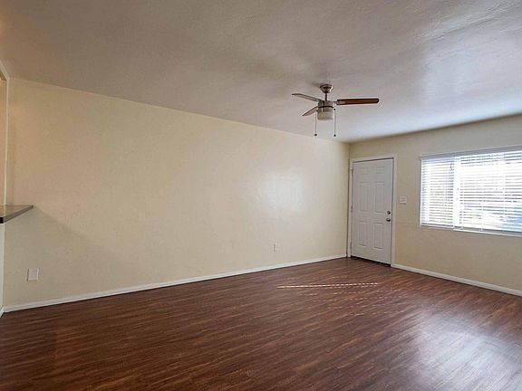 4th image of 4109.5 Park Blvd