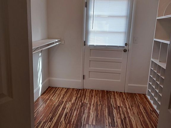 3rd image of 981 Shalimar Dr