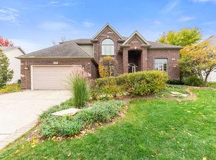 777 Wild Ginger Rd, Sugar Grove, IL 60554