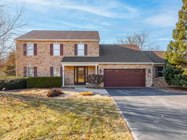 6N202 Boxwood Ln, Saint Charles, IL 60175