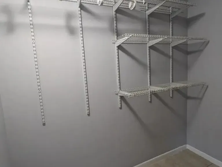 1350-1350 White Pine Dr — Photo 2