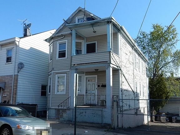 3rd image of 347 Sussex St