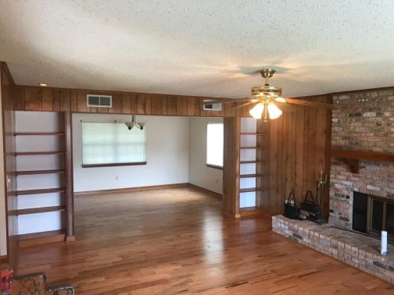 2nd image of 64534 Highway 41