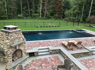 121 Central St, Norwell, MA 02061